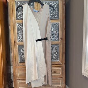 Simpy Vera Wang | Grecian Draped
Asymmetric Dress